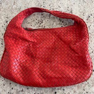 Bottega Veneta Intrecciato Hobo Hand Bag Purse Red Leather.